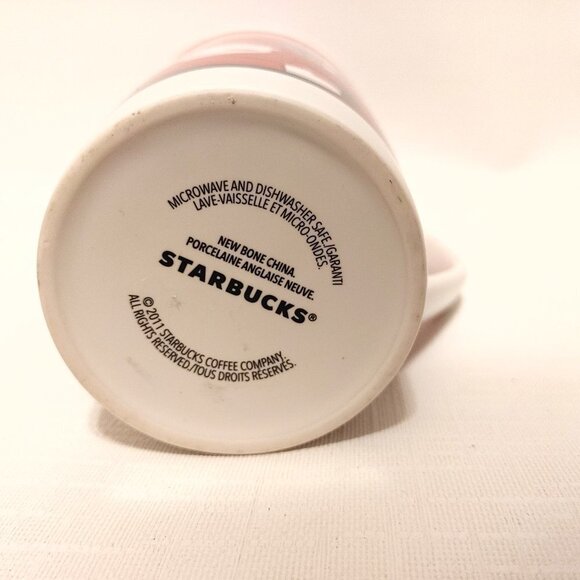 RARE 2011 STARBUCKS Christmas Mug Red Holiday DOG BOY Sled 16oz 473ml - Picture 8 of 8